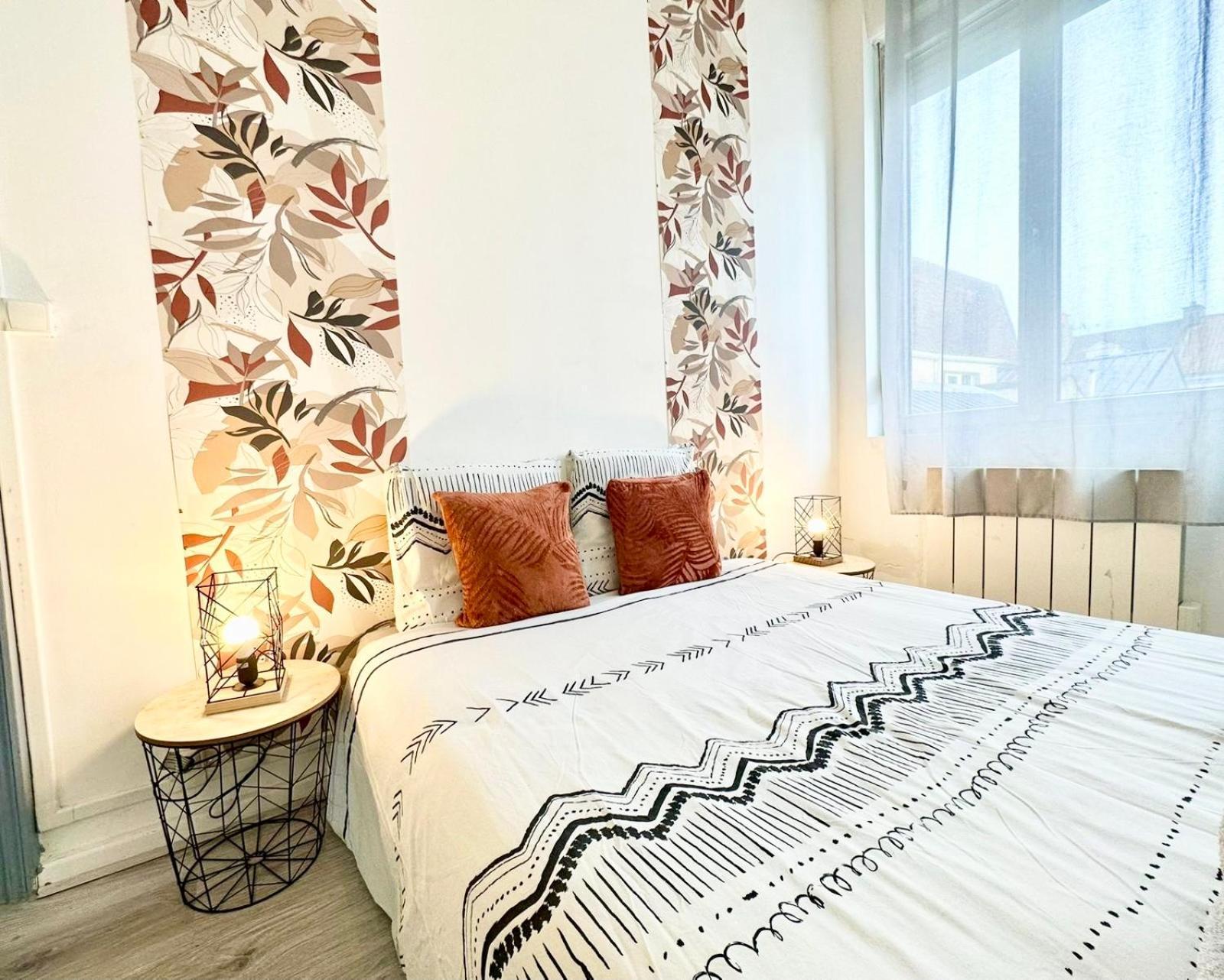 * The Gold Time * Confort * Centre-ville Apartment Calais